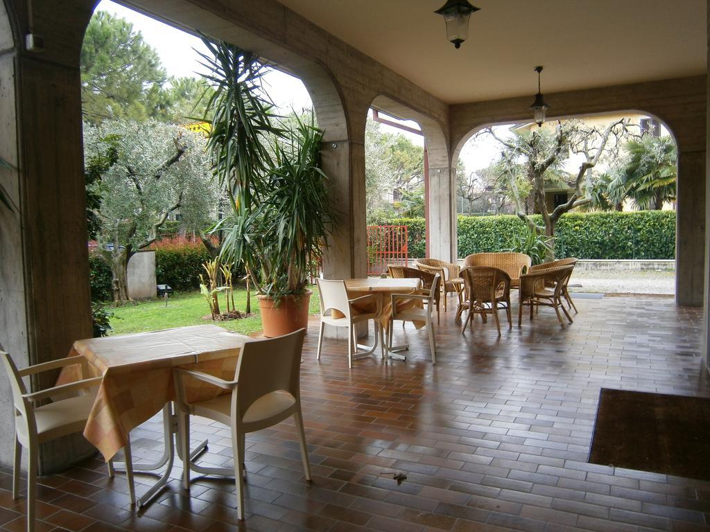 Hotel Chiara Sirmione Kültér fotó