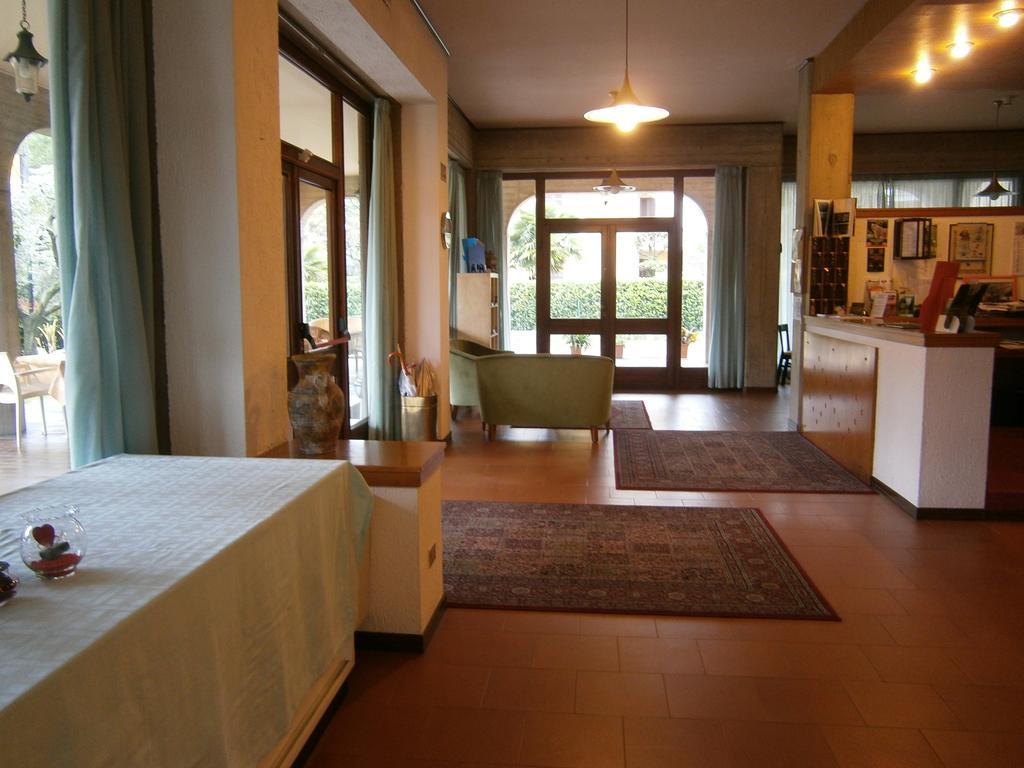 Hotel Chiara Sirmione Kültér fotó