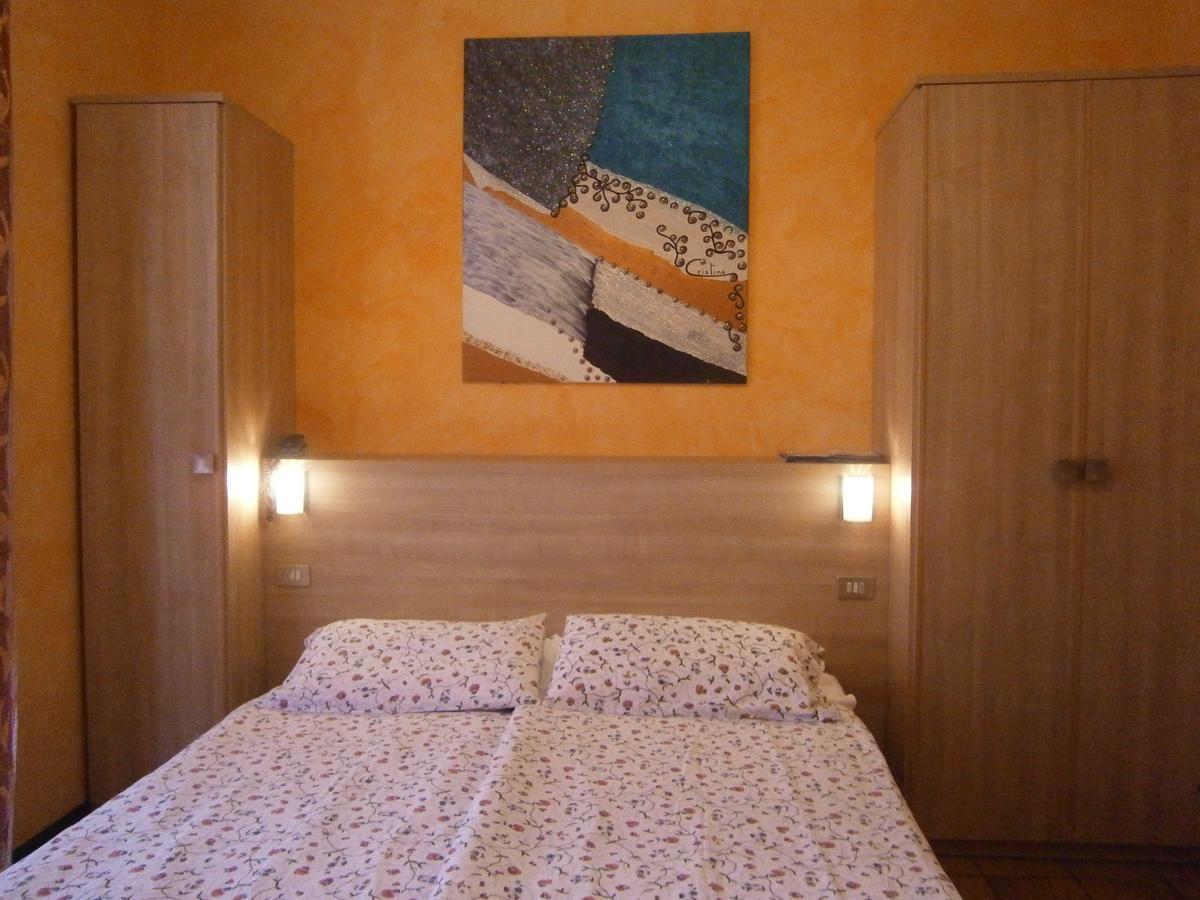 Hotel Chiara Sirmione Kültér fotó